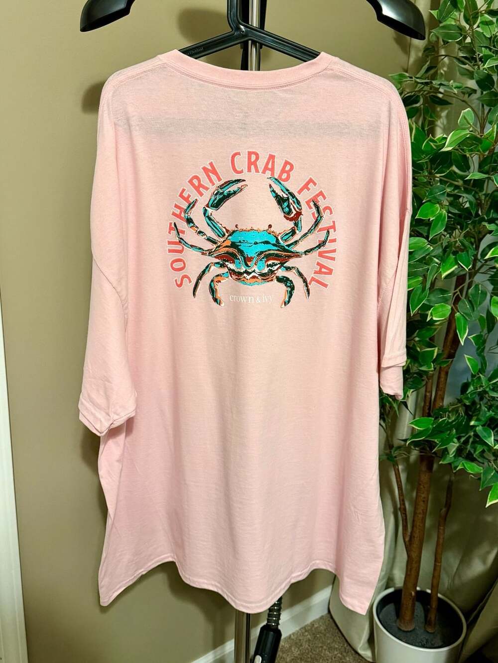 Crown & Ivy Southern Crab Festival T-Shirt Size 2XL Pink Cotton